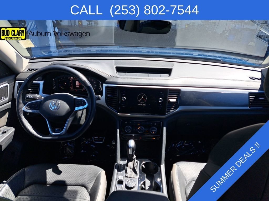 Used 2023  Volkswagen 3.6L V6 SEL Premium R-Line image 17