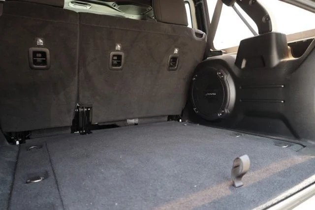 Used 2023 White Jeep Sahara image 31