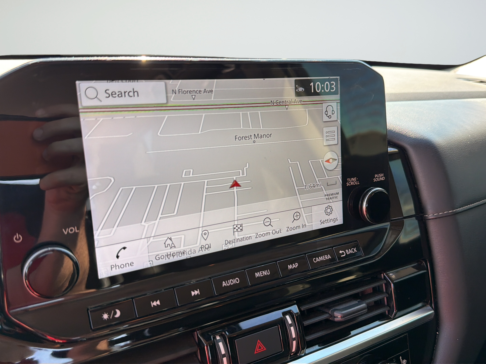 Used 2023 White Nissan SL image 21