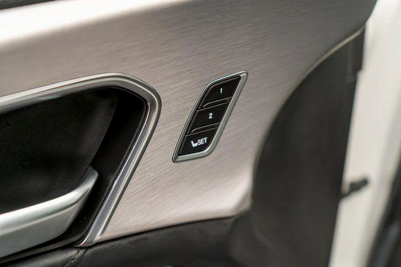 Used 2020 White Acura  image 19