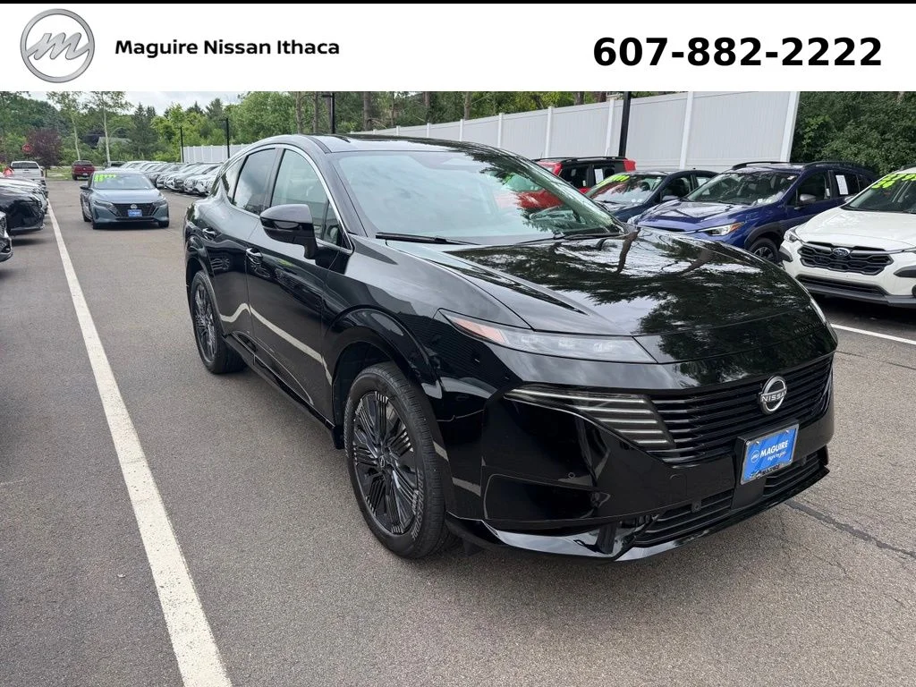 Used 2026 Black Nissan Platinum image 4