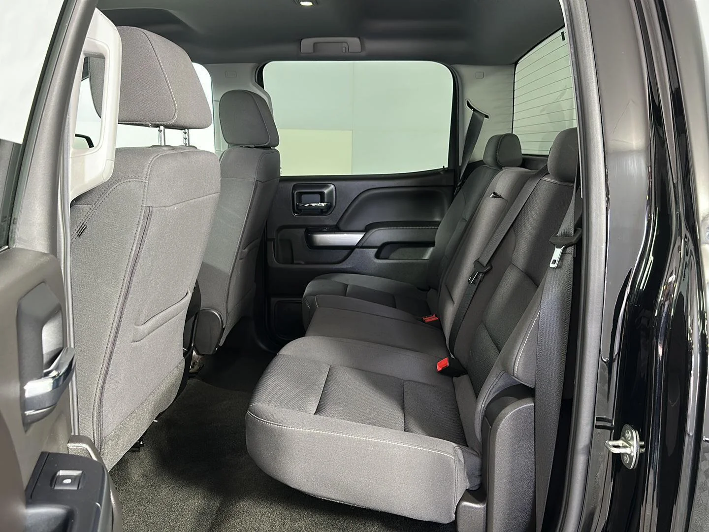 Used 2018 Black Chevrolet LT image 28