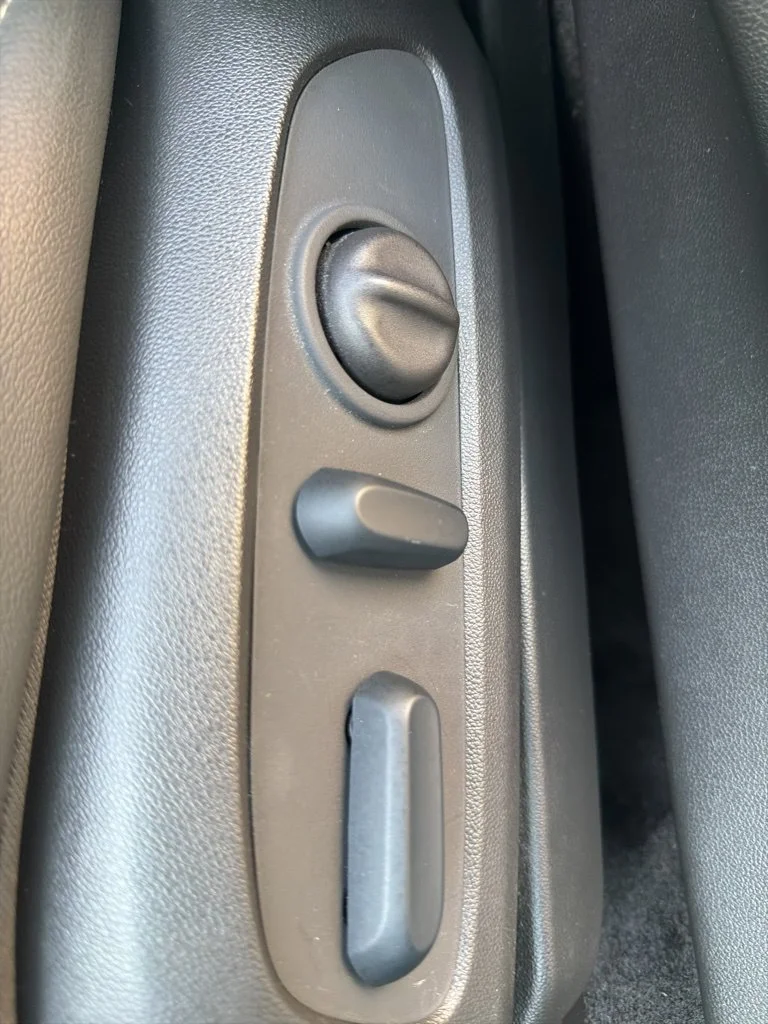 Used 2023 Sapphire Buick Essence image 16