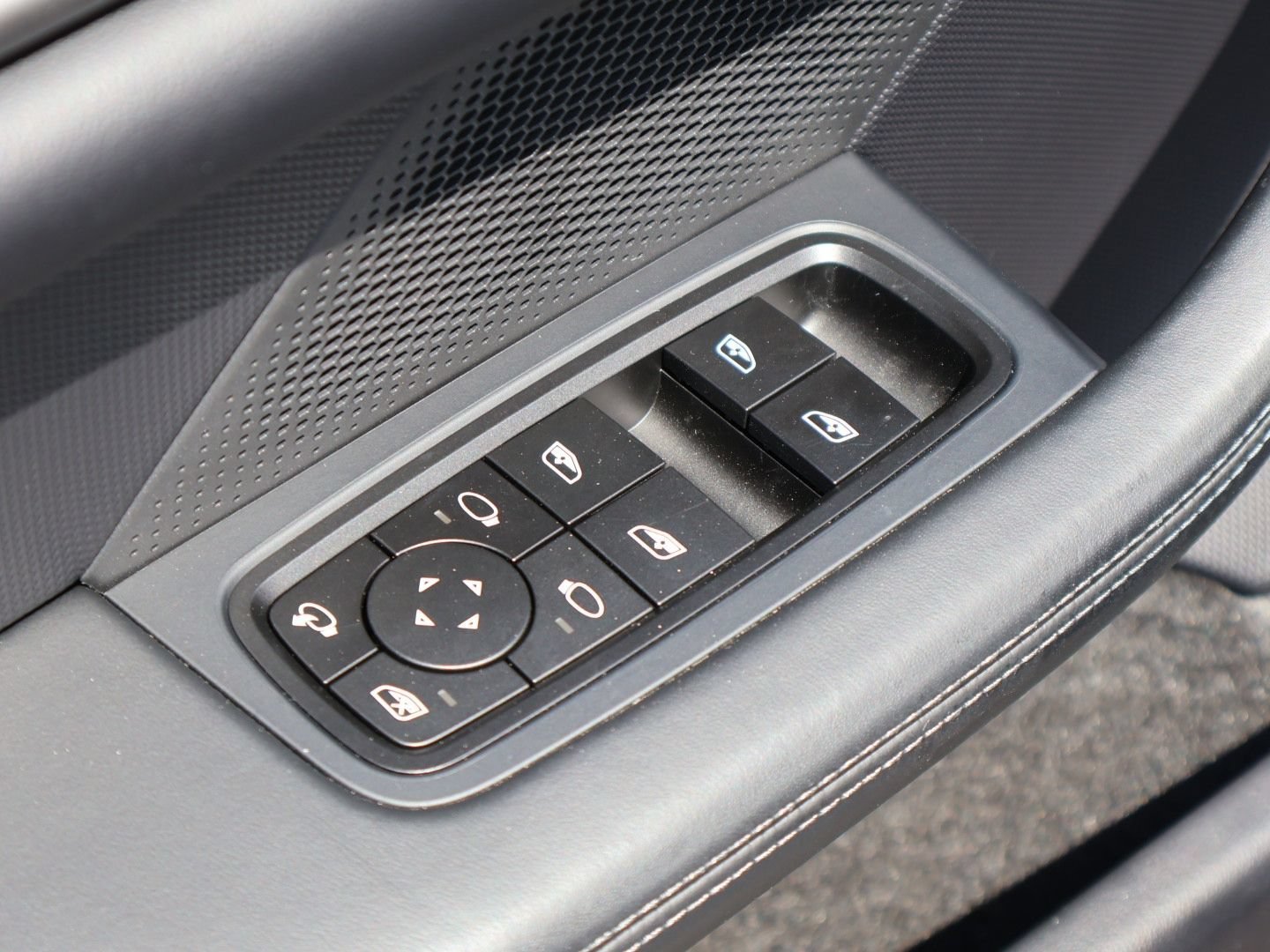 Certified Used 2025 White Porsche  image 13