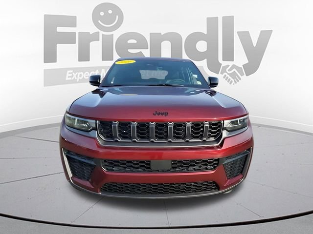 New 2026 Velvet Red Pearl-Coat Exterior Paint Jeep Altitude image 8