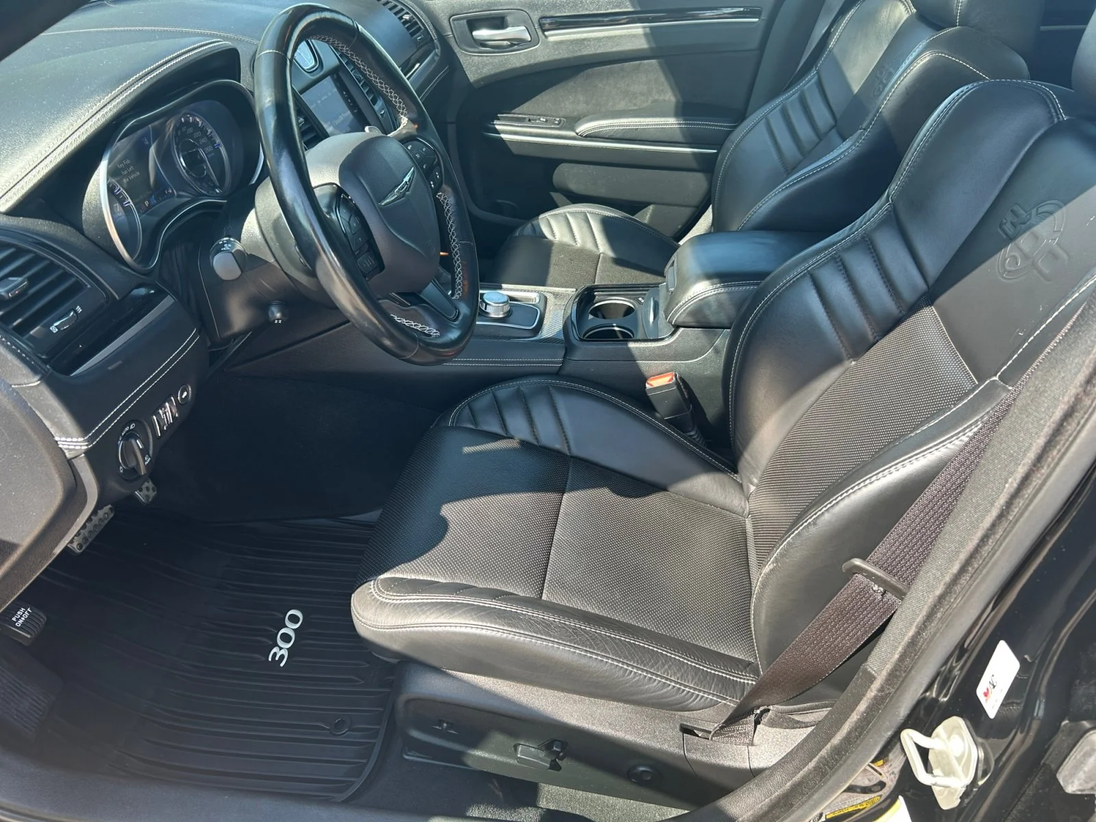 Used 2023 Gloss Black Chrysler 300C image 13