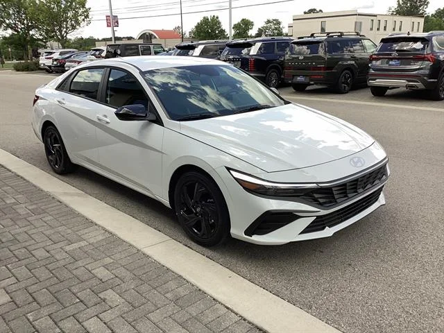 New 2026 Serenity White Pearl Hyundai SEL Sport image 2
