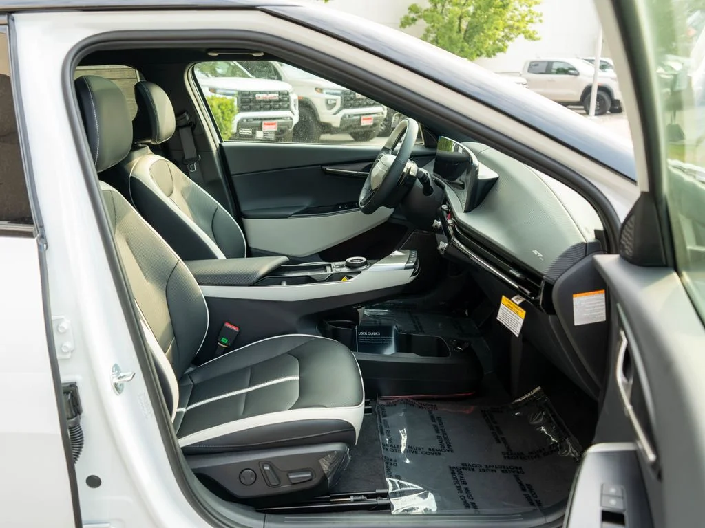 New 2026 Glacial White Pearl / Black Ro Kia GT-Line AWD image 10