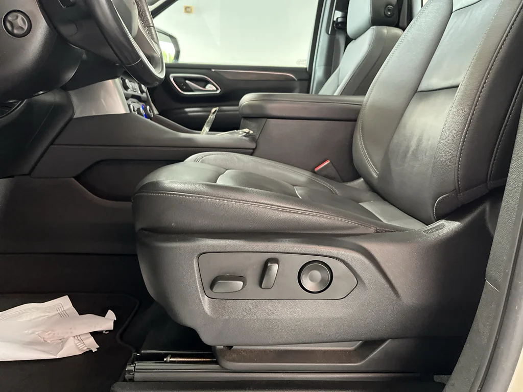 Used 2022 Empire Beige Metallic Chevrolet Z71 image 15
