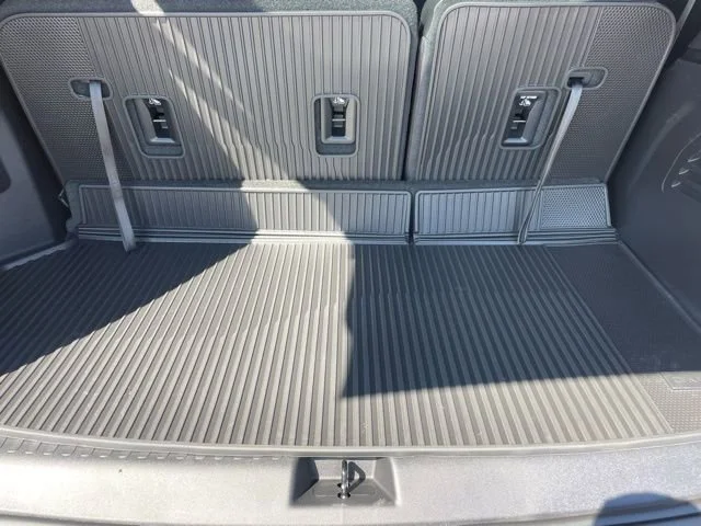 New 2026 Summit White GMC Elevation image 22