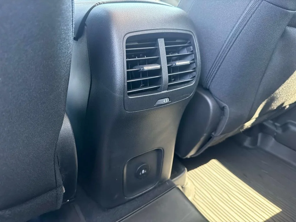 Used 2023 Cinnabar Red Ford Active image 17