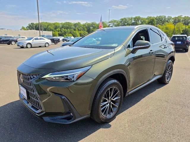 Used 2024 Green Lexus 350 Premium image 3