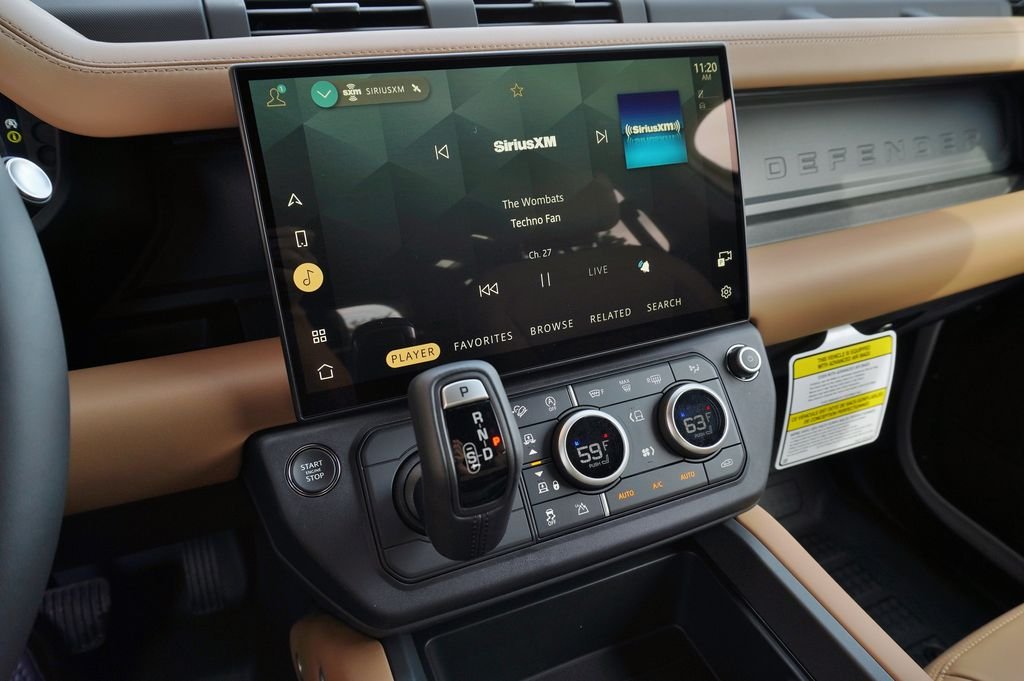 New 2026 Fuji White Land Rover X-Dynamic SE image 18