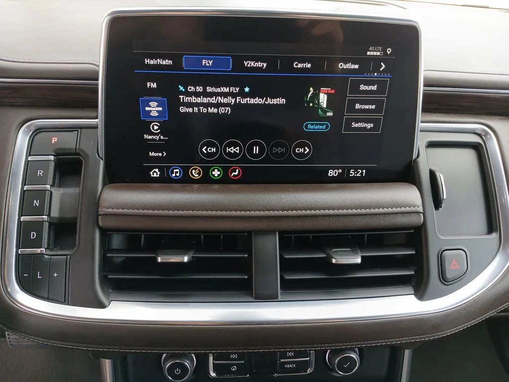 Used 2021 Gray Chevrolet Z71 image 13