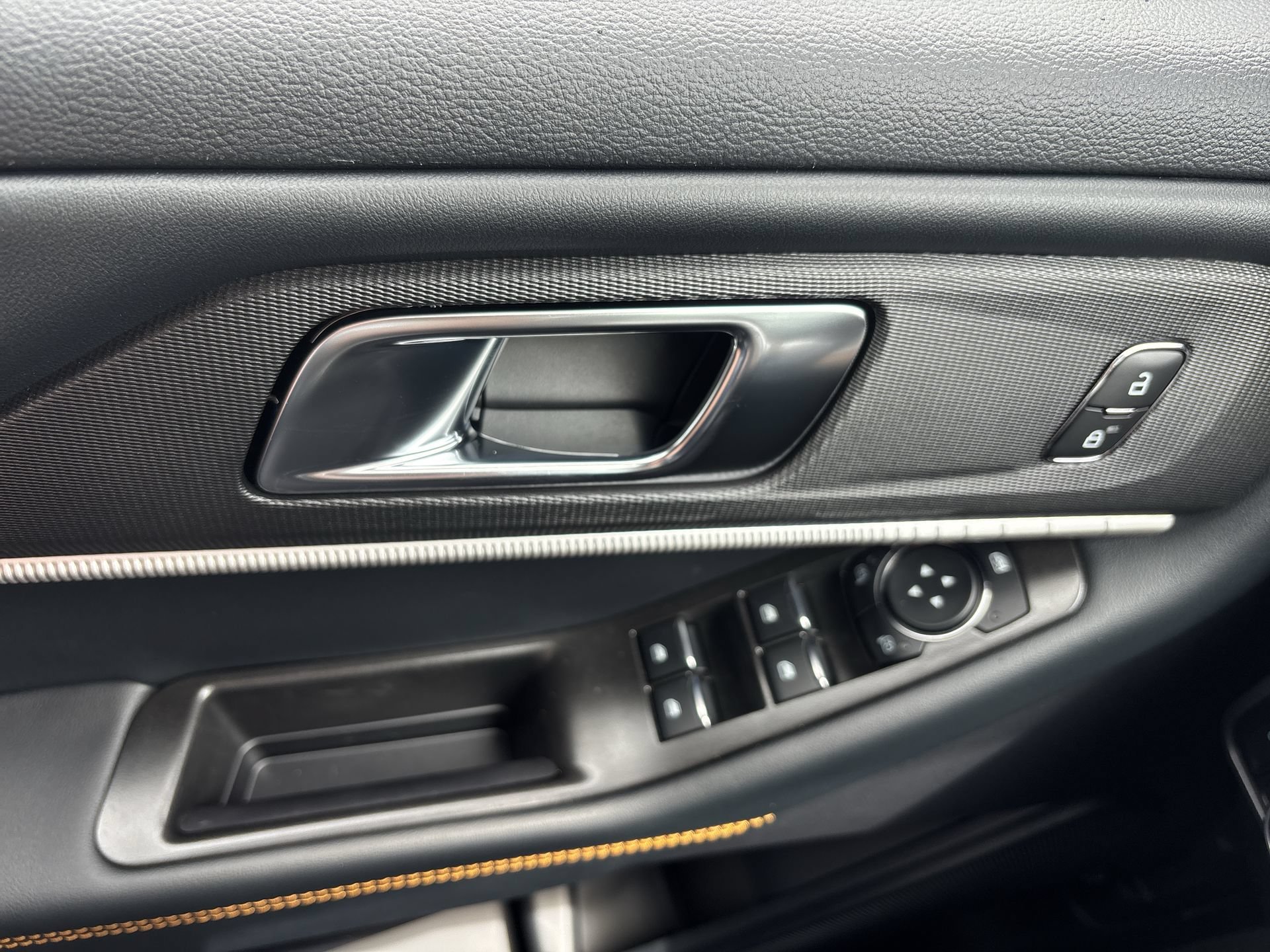 New 2026 Agate Black Metallic Ford Tremor® image 15