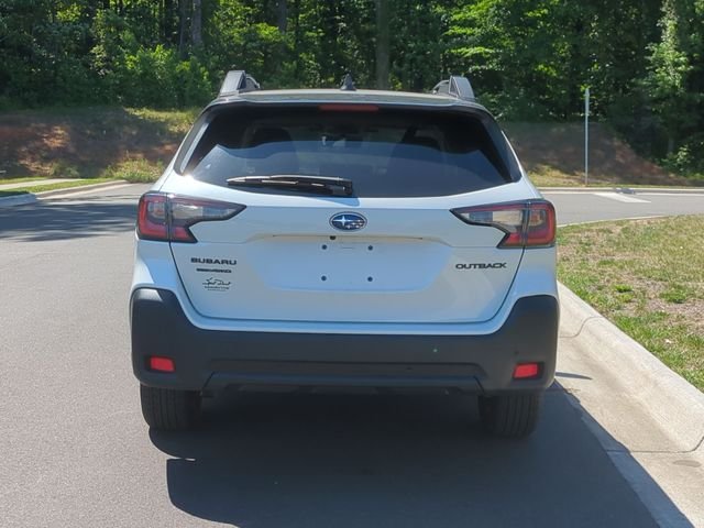 Used 2025 White Subaru Onyx Edition image 12