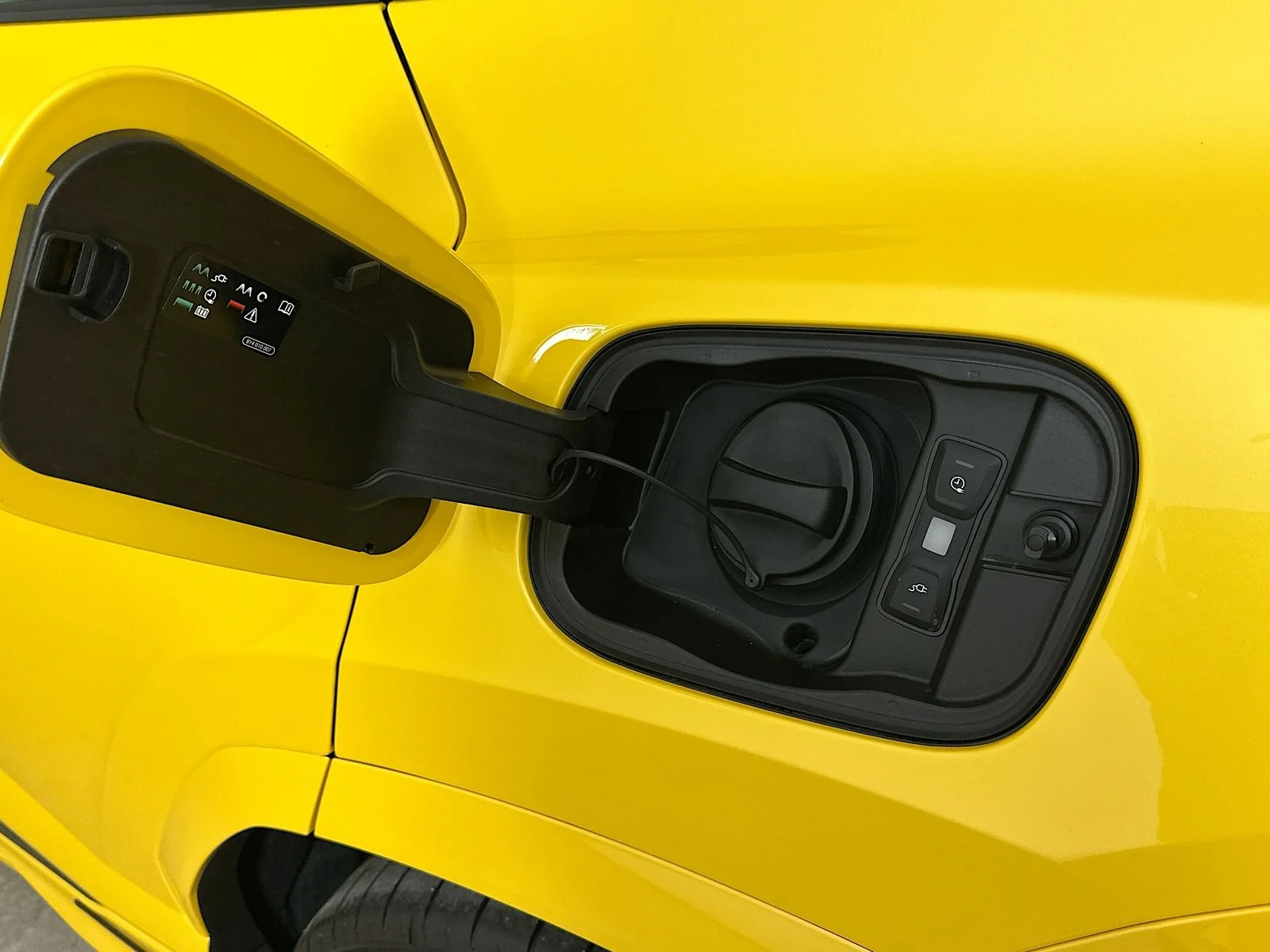 Used 2025 Yellow Lamborghini  image 59