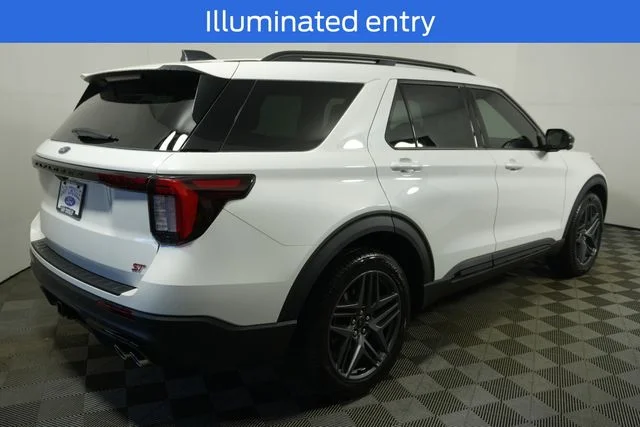 New 2026 Star White Metallic Tri-Coat Ford ST image 16