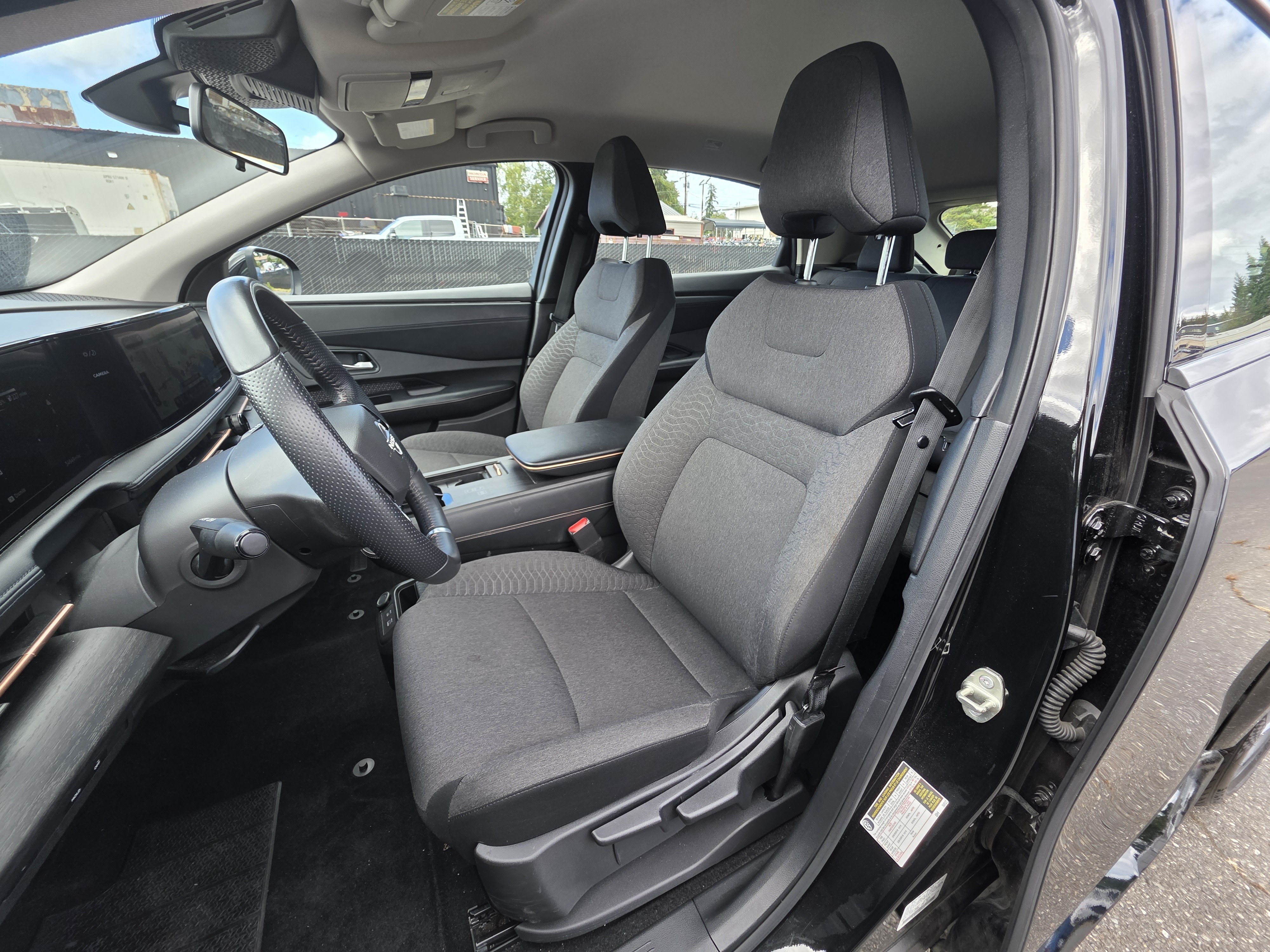 Certified Used 2023 Black Diamond Pearl Nissan VENTURE+ image 9