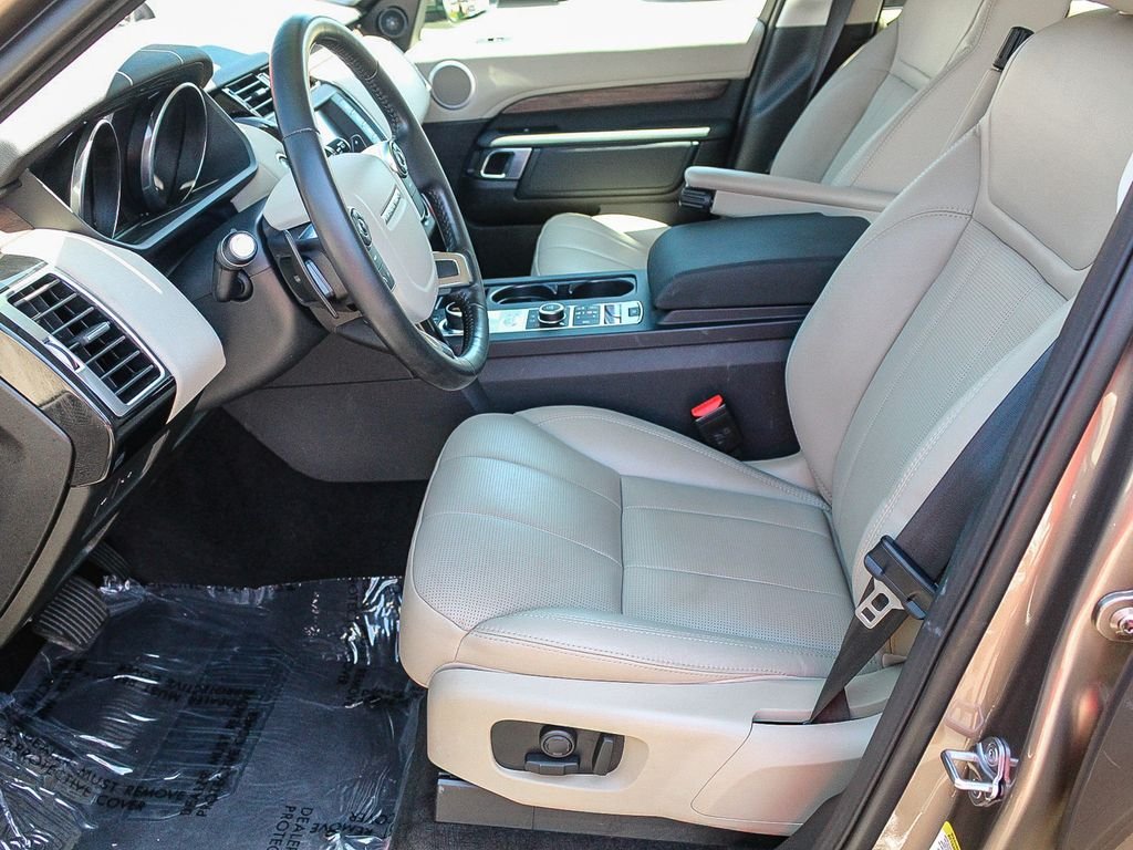 Used 2017 Brown Land Rover SE image 20