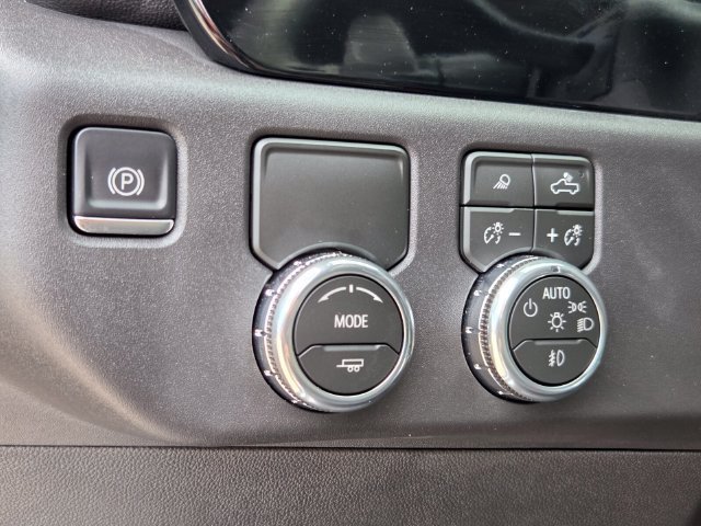 2026 GMC Sierra 1500 SLT - Photo 11