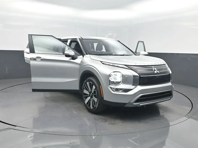 New 2026 Silver Mitsubishi SE 1.5T S-AWC image 39