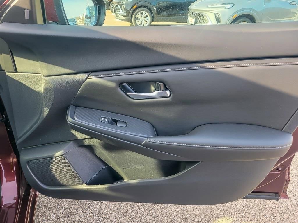 2025 NISSAN SENTRA - Image 18