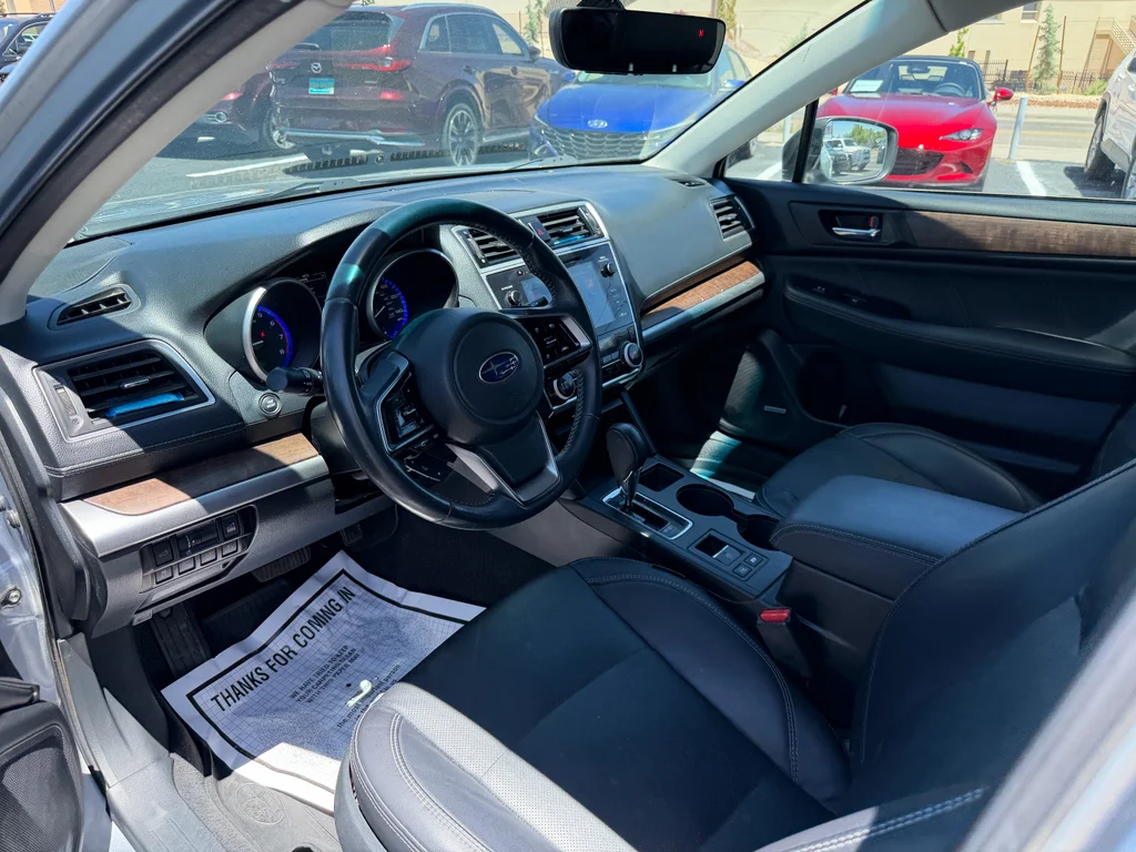 Used 2018 Ice Silver Metallic Subaru Limited image 10