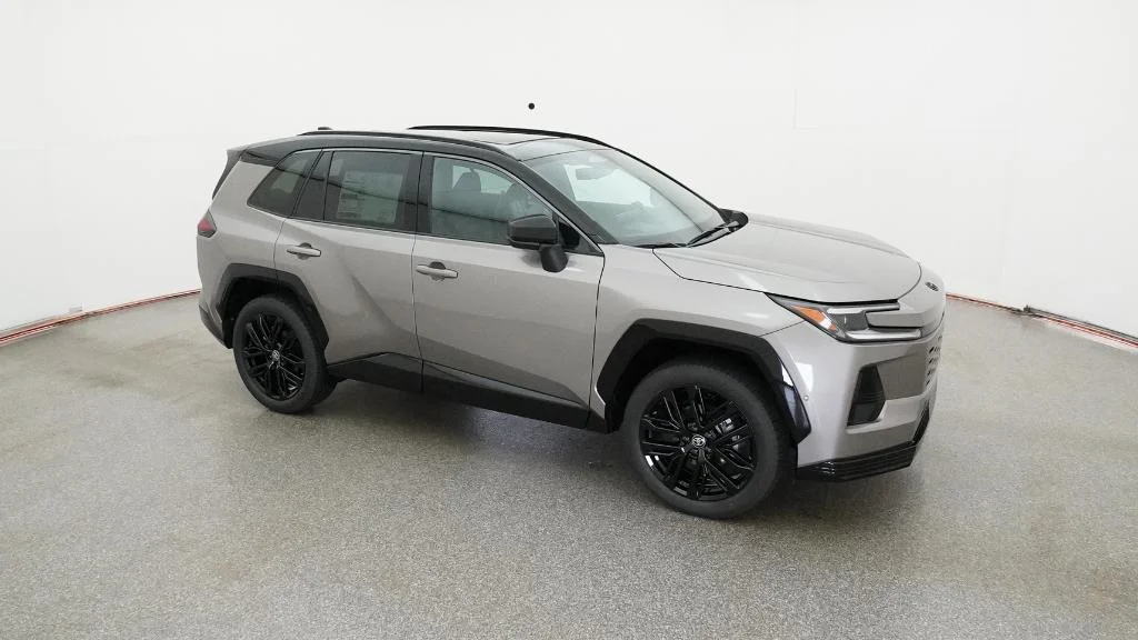 New 2026 Meteor Shower with Midnight Black Metallic roof Toyota XSE image 24
