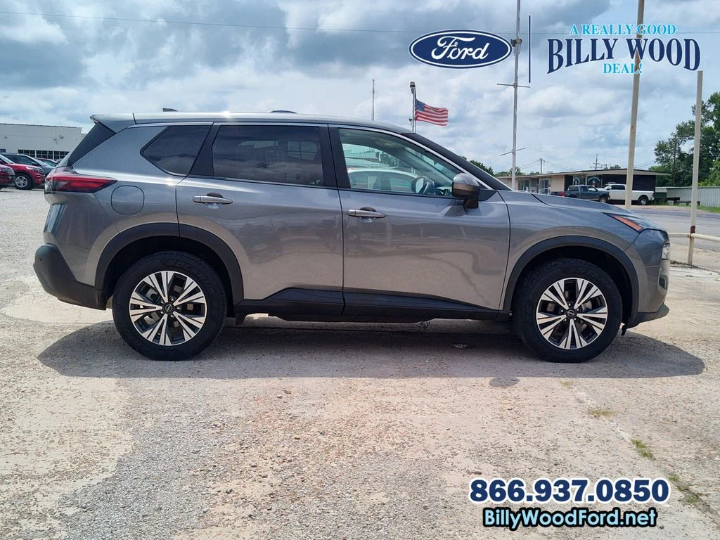 Used 2023 Gun Metallic Nissan SV image 8