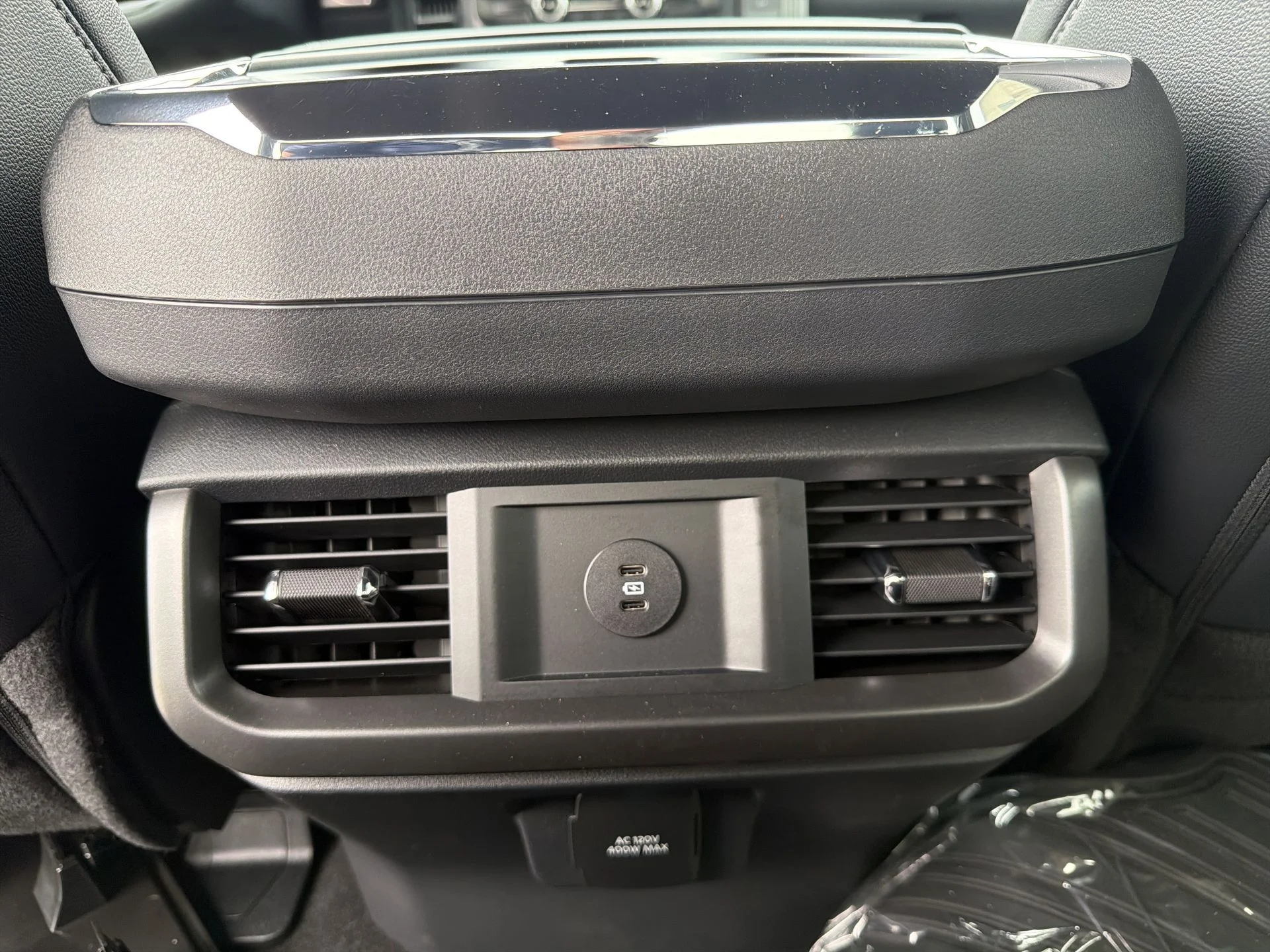 New 2026 Avalanche Ford Lariat® image 4
