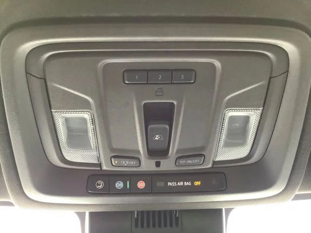 New 2026 Summit White GMC SLT image 31