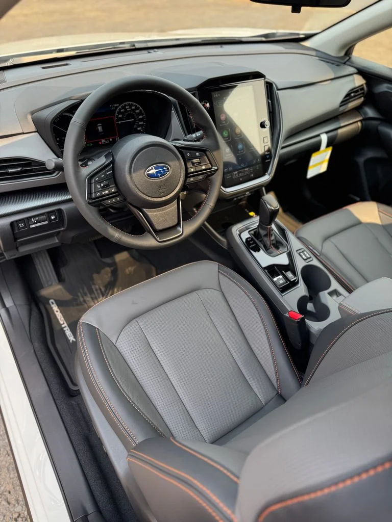 New 2026 CRYSTAL WHITE PEARL Subaru Limited Hybrid image 43
