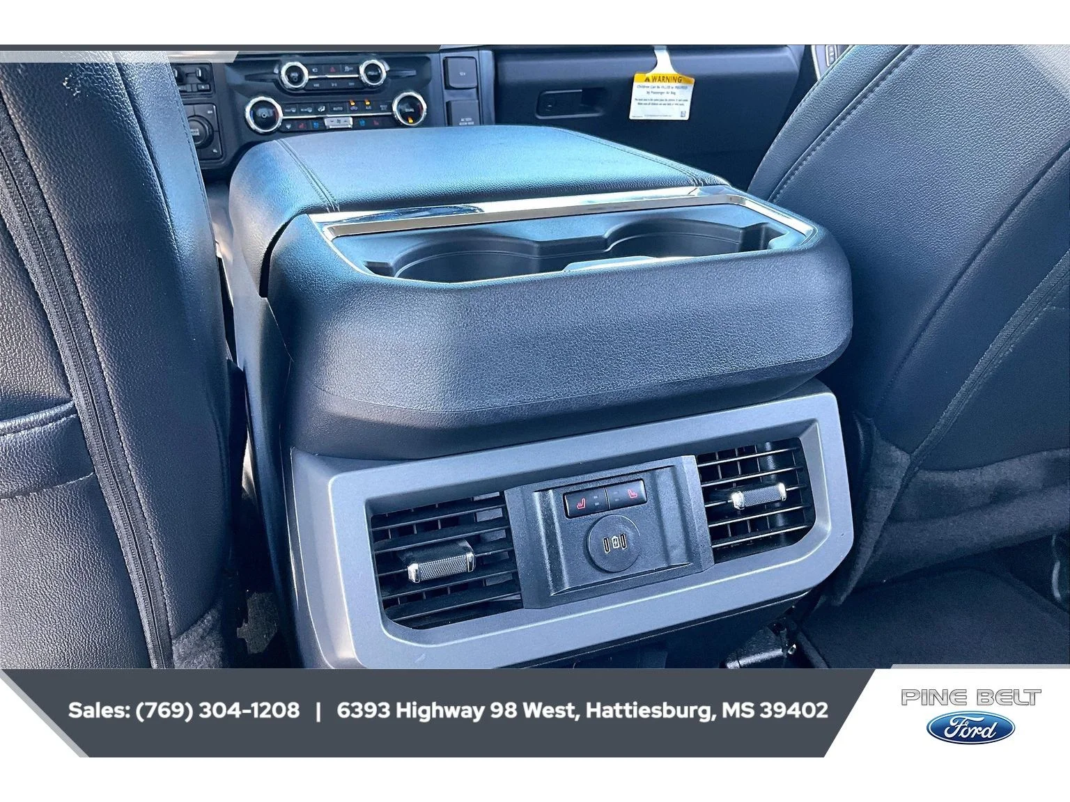 Used 2025 Avalanche Ford LARIAT image 25