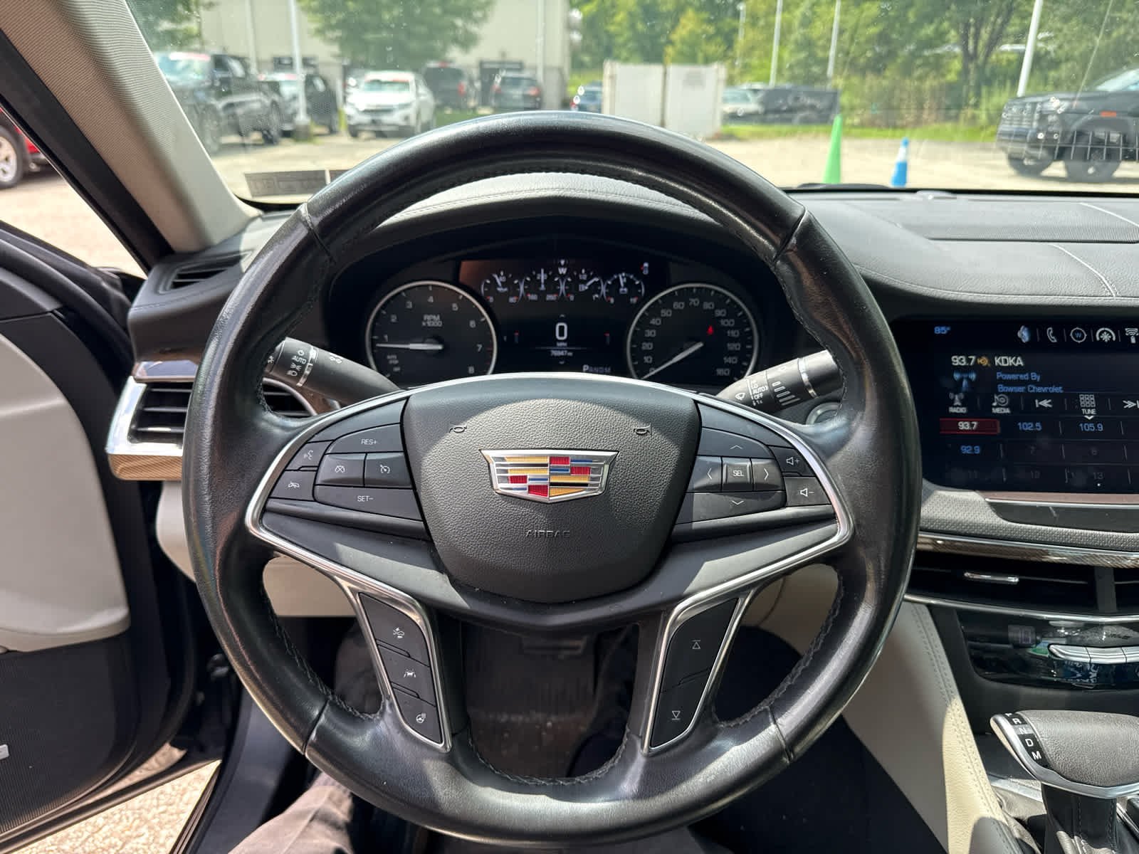 Used 2018 STELLAR BLACK METALLIC Cadillac Luxury AWD image 6