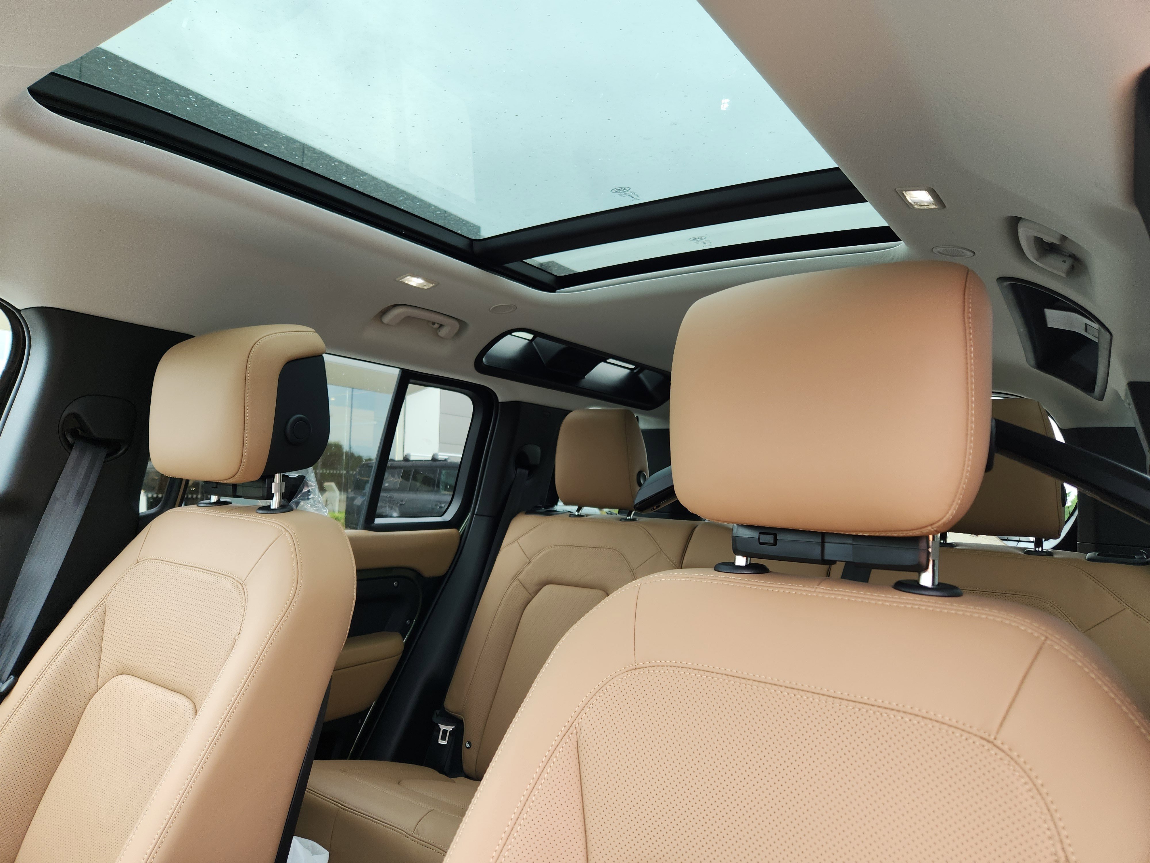 New 2026 Woolstone Green LAND ROVER S image 9