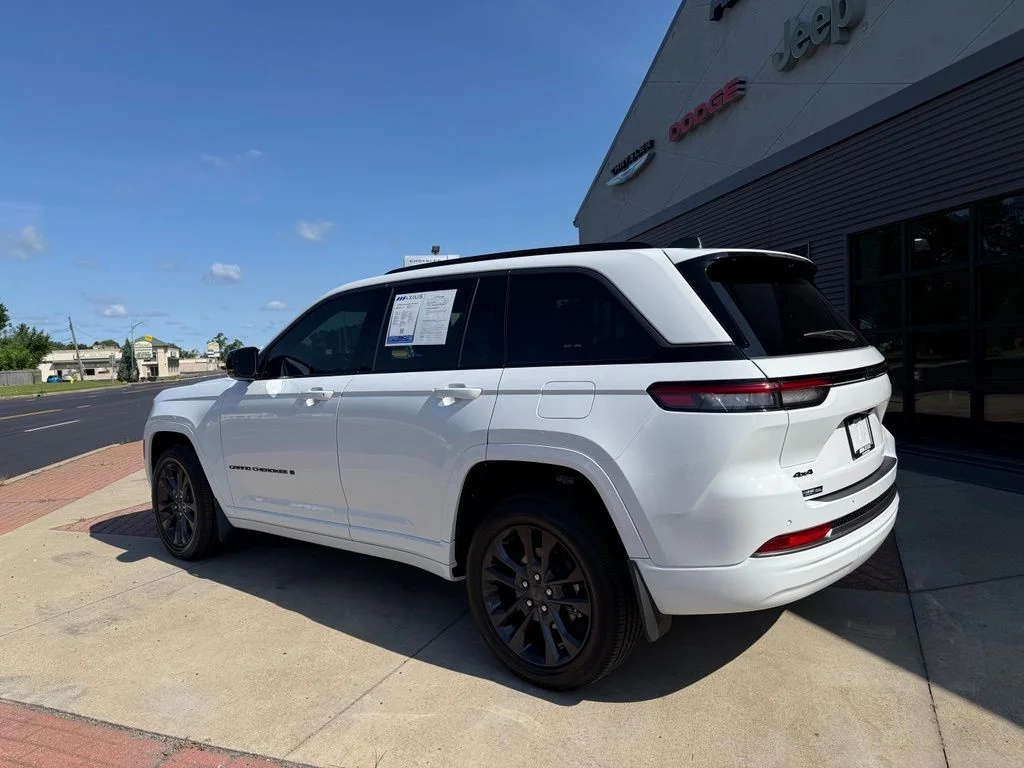Used 2026 White Jeep Limited Reserve image 7