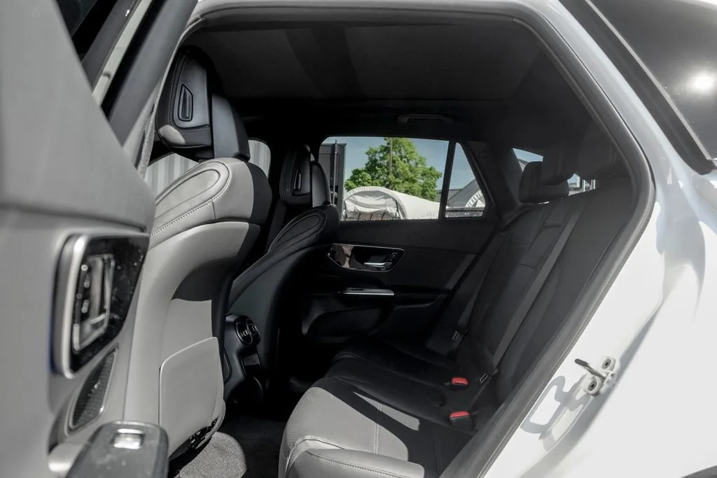 New 2026 Polar White Mercedes-Benz GLC 300 image 48