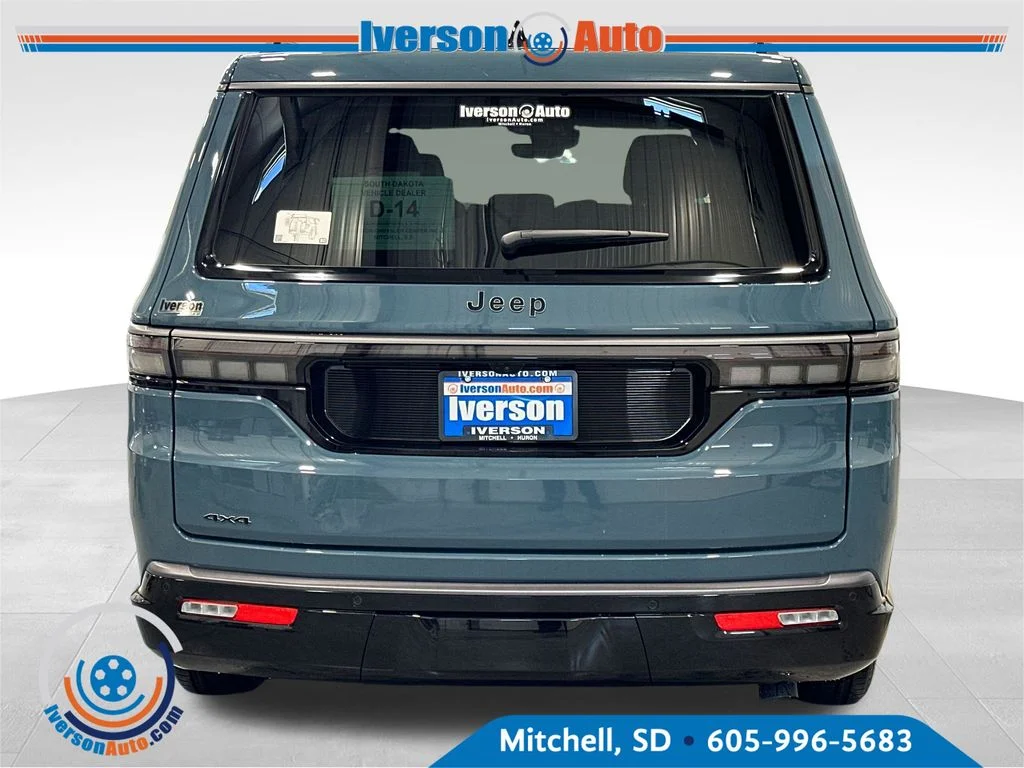 New 2026 Steel Blue Exterior Paint Jeep Limited Altitude image 6
