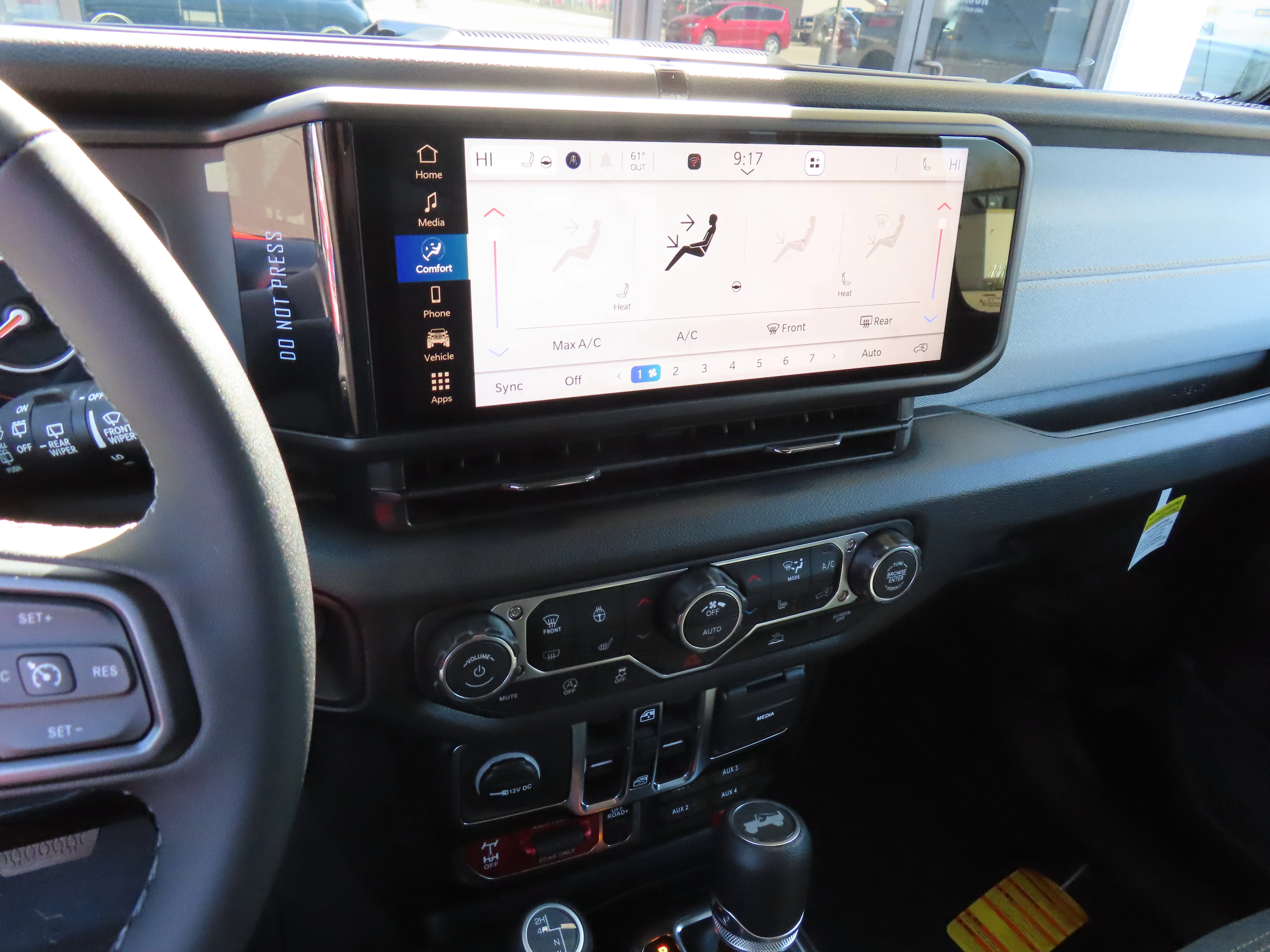 2026 Jeep Wrangler 4-Door Willys - Photo 11