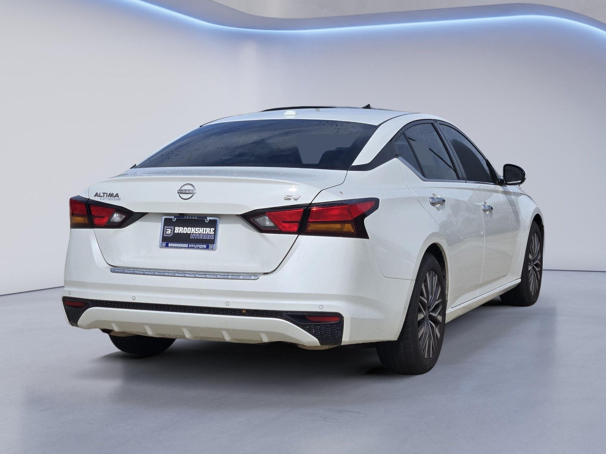 Used 2023 Pearl White Tricoat Nissan 2.5 SV image 6