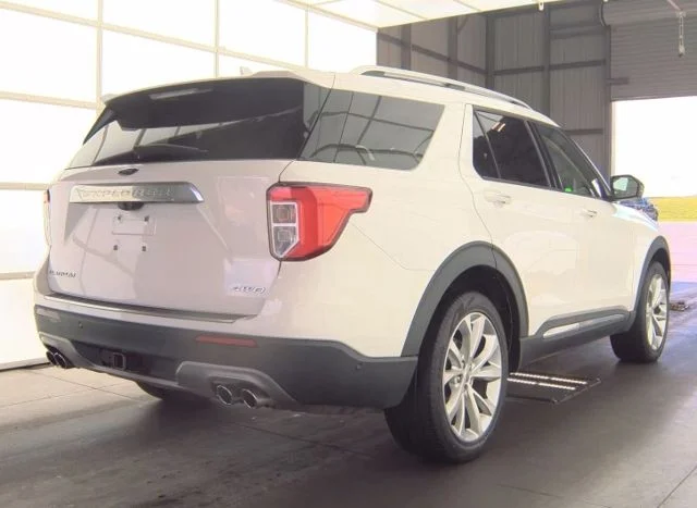 Used 2022 White Ford Platinum image 3