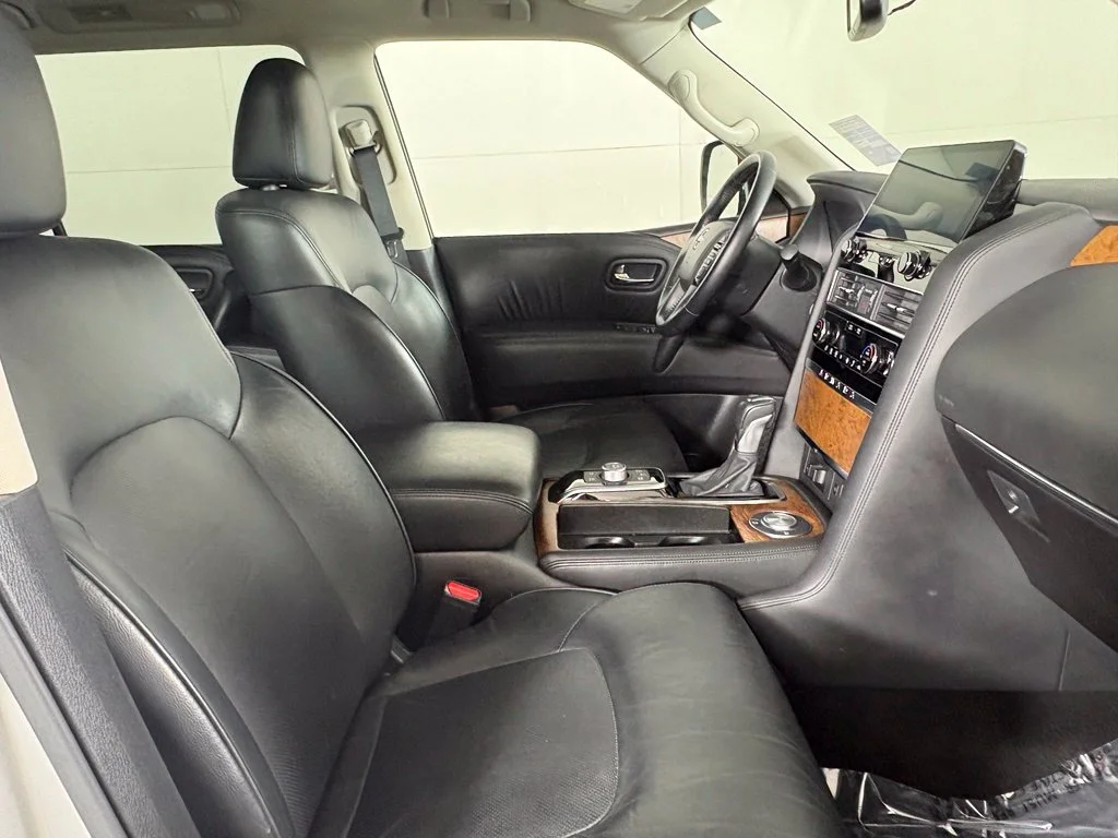 Used 2024 Silver Nissan SL image 13