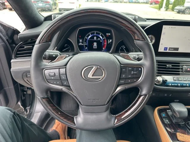 Used 2023 Black Lexus 500 Base image 11