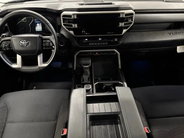 Used 2024  Toyota SR5 image 11