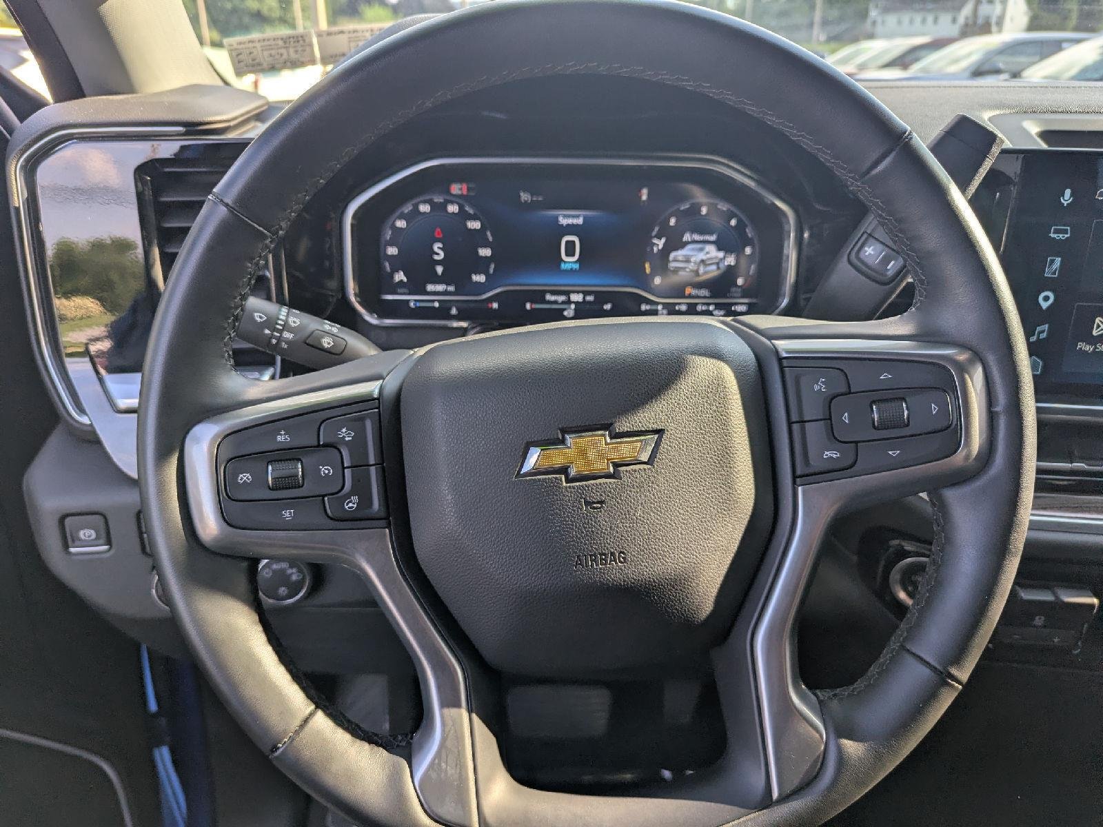 Used 2025 Riptide Blue Metallic Chevrolet LT image 17