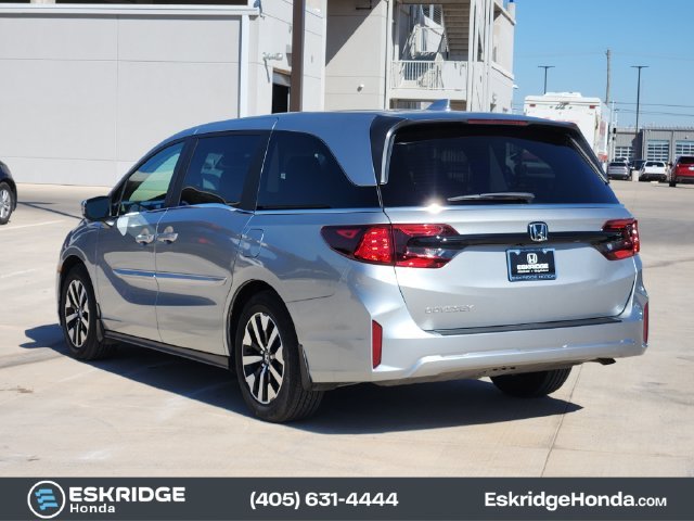 Certified Used 2026 Solar Silver Metallic Honda EX-L image 5