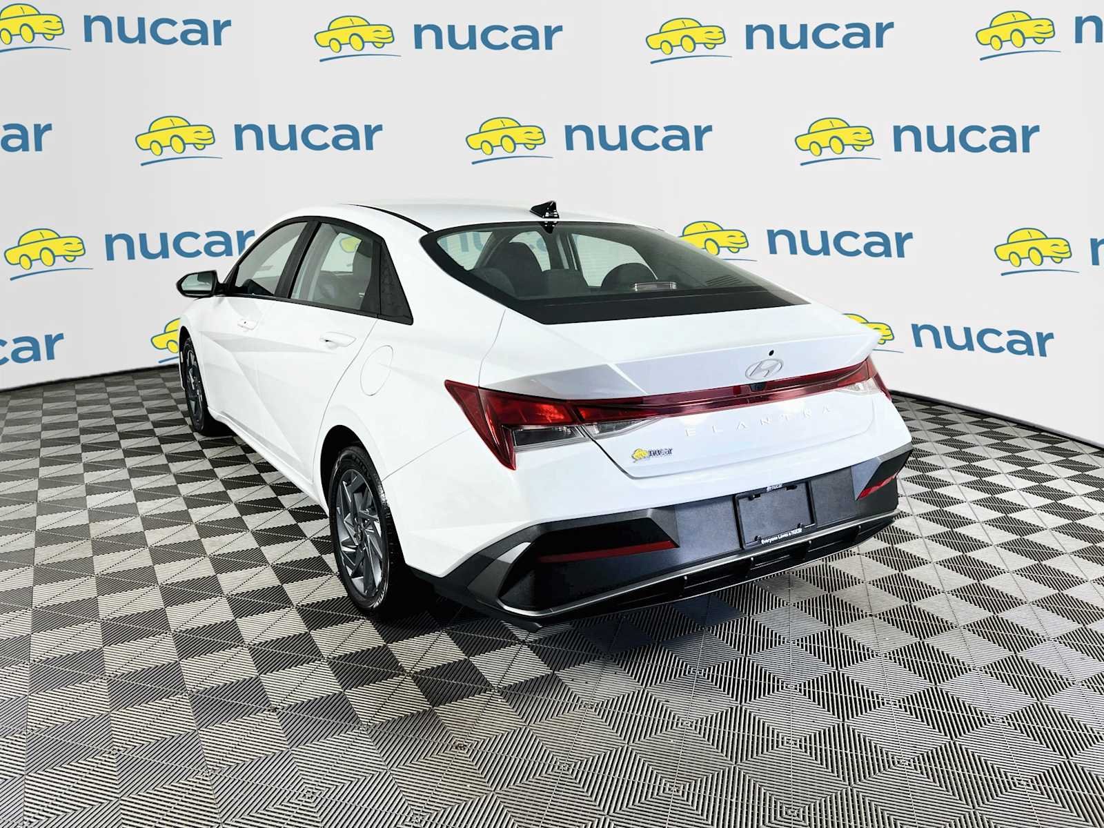 Used 2024 Serenity White Hyundai SEL image 5