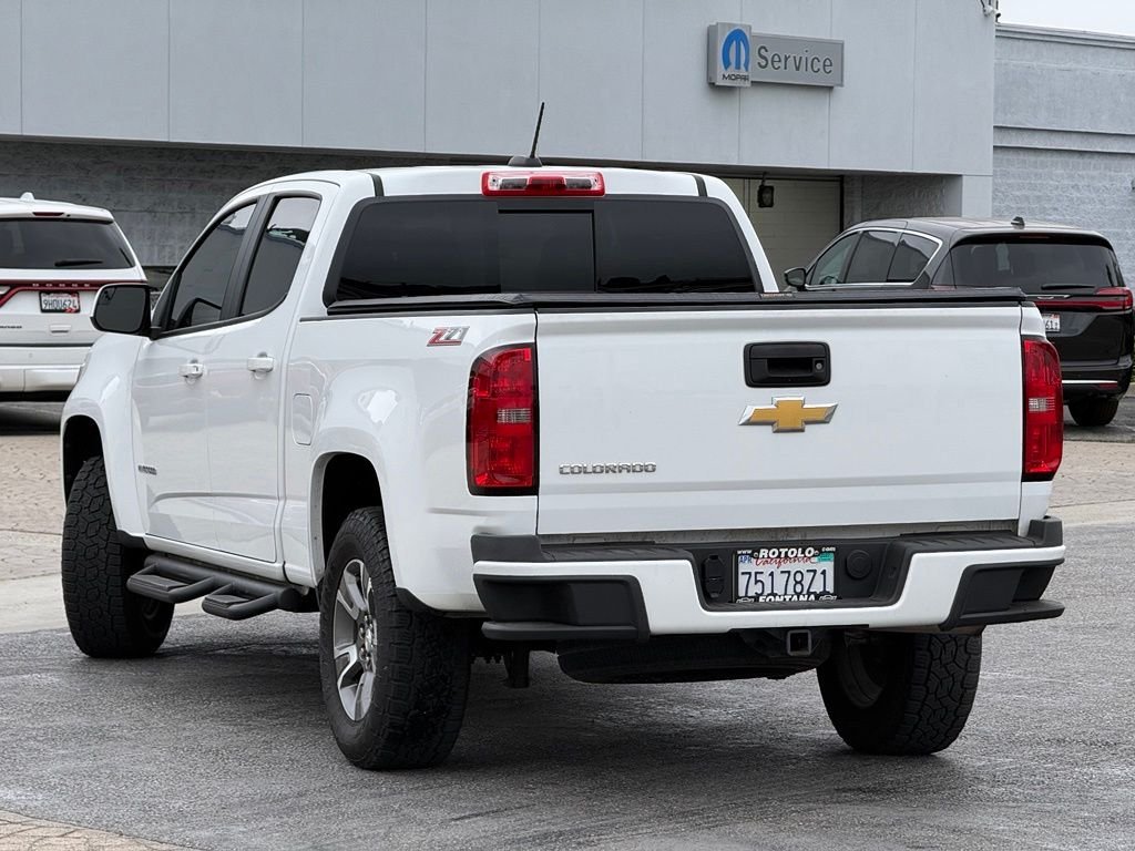 Used 2016 Summit White Chevrolet Z71 image 2