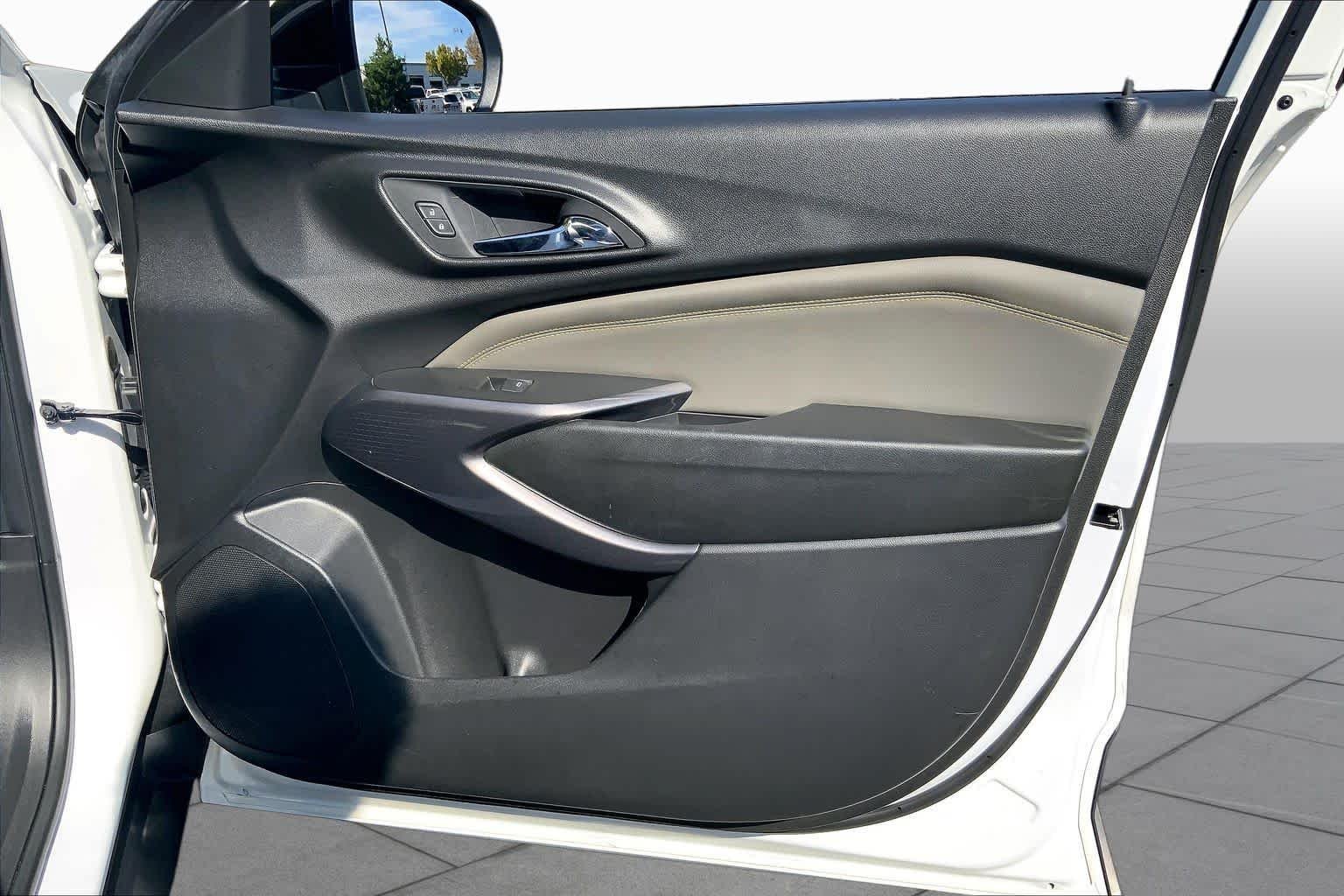 Used 2024 Summit White Chevrolet ACTIV image 23